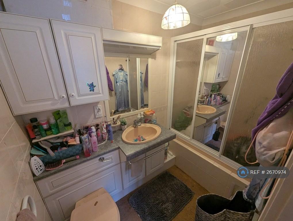 Ensuite Bathroom