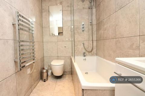 2 bedroom flat to rent, St. Davids Square, Canary Wharf, E14