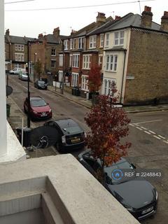 2 bedroom flat to rent, Prideaux Road, London, SW9