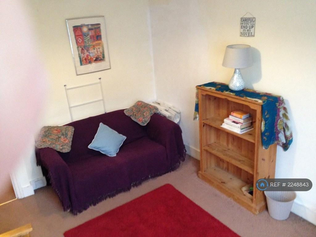 Lounge 2
