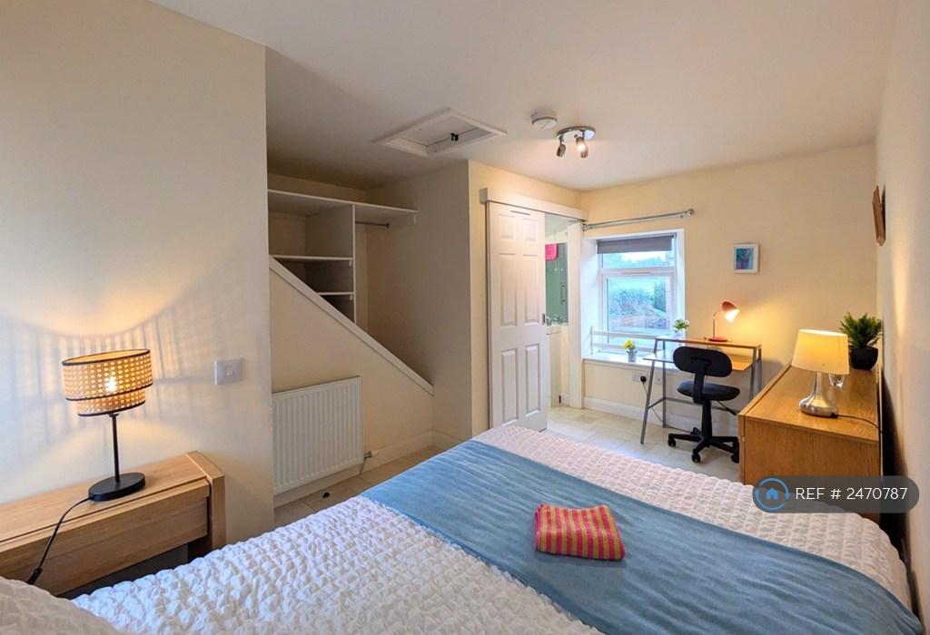 Ensuite Bedroom In Cottage