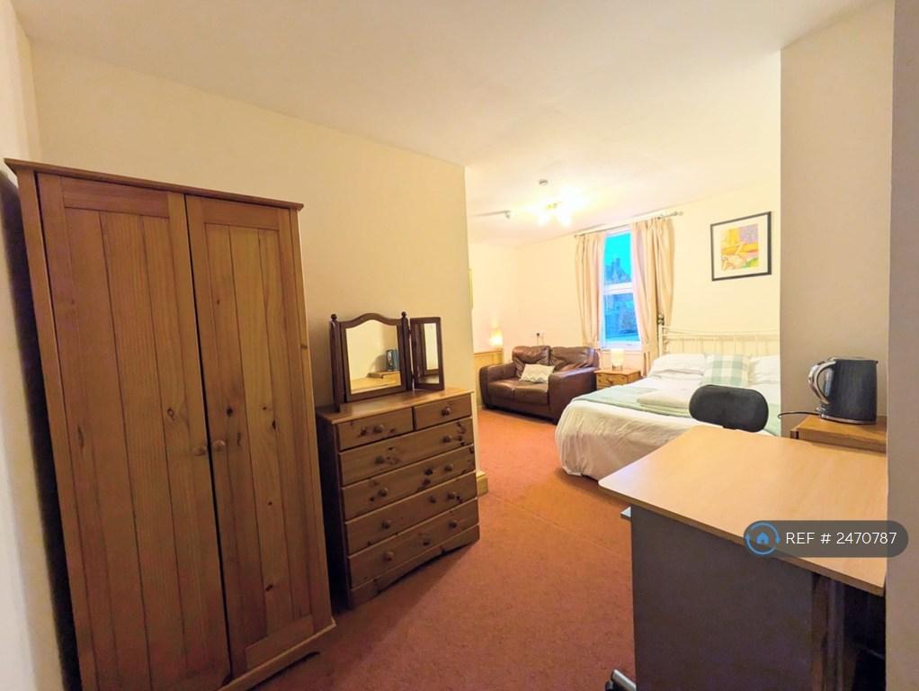 Ensuite Room 9 In Main House