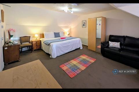 1 bedroom in a house share to rent, Laurieknowe, Dumfries, DG2
