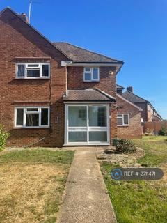 6 bedroom semi-detached house to rent, Spring Rise, Egham, TW20