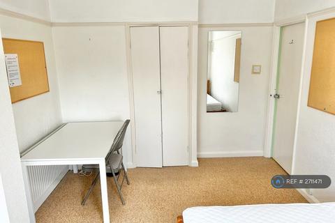 6 bedroom semi-detached house to rent, Spring Rise, Egham, TW20