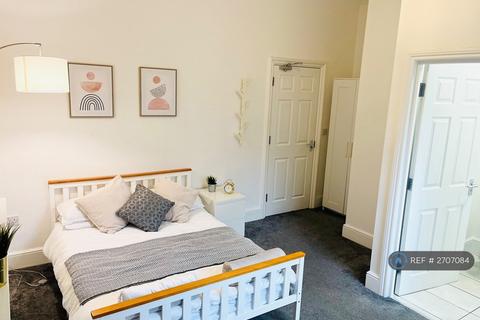 1 bedroom in a house share to rent, Lancer Street, Colchester, CO2