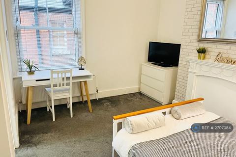 1 bedroom in a house share to rent, Lancer Street, Colchester, CO2