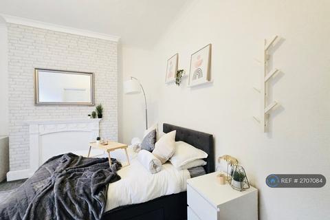 1 bedroom in a house share to rent, Lancer Street, Colchester, CO2