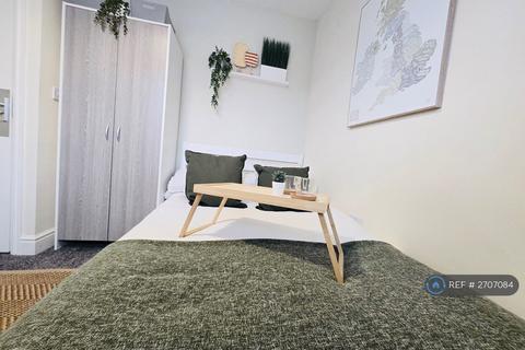 1 bedroom in a house share to rent, Lancer Street, Colchester, CO2