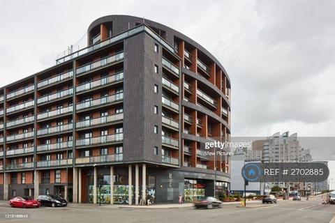 2 bedroom flat to rent, The Sphere, London, E16