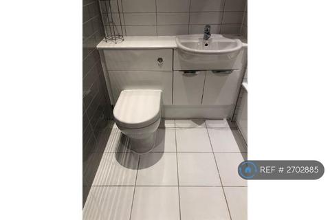 2 bedroom flat to rent, The Sphere, London, E16