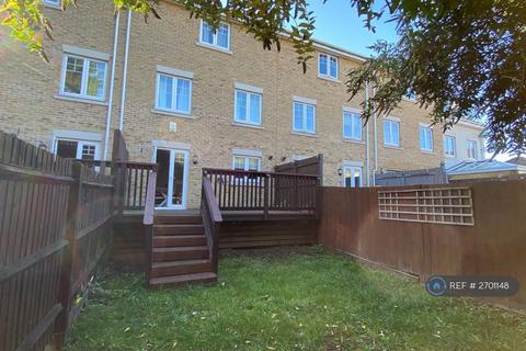undefined, Kingsquarter, Maidenhead, SL6