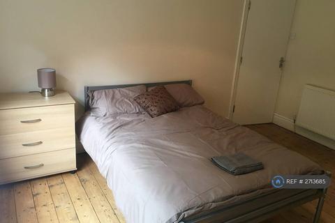 undefined, Mornington Crescent, Manchester, M14