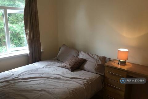 undefined, Mornington Crescent, Manchester, M14