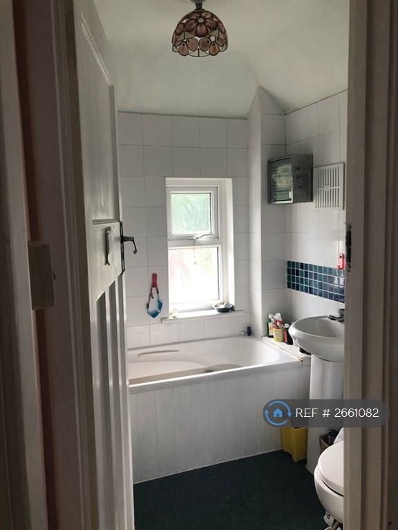 Upstairs Bathroom