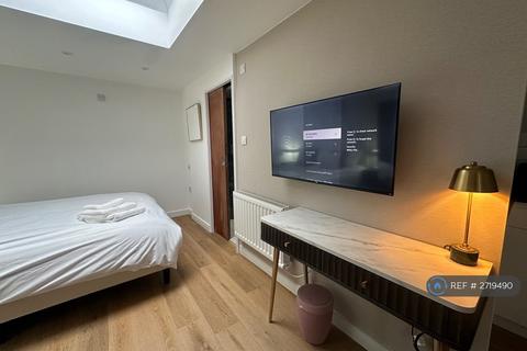 1 bedroom bungalow to rent, Manor Road, London, N17