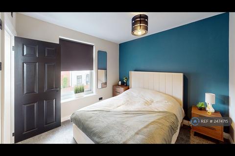 1 bedroom in a house share to rent, Longford Street, Warrington, WA2