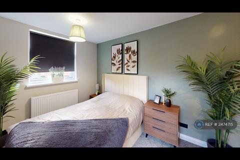 1 bedroom in a house share to rent, Longford Street, Warrington, WA2