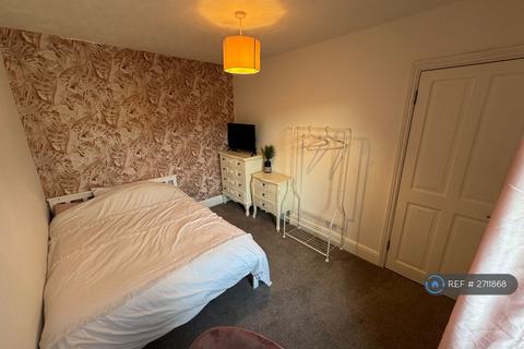 1 bedroom in a house share to rent, Summer Street, Swindon, SN2