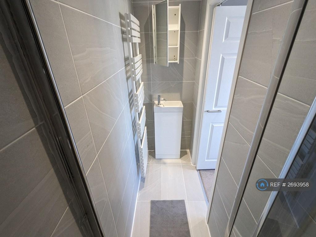 En-Suite One 1