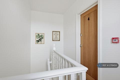 1 bedroom in a house share to rent, Garland Road, Poole, BH15