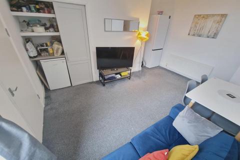 undefined, Deckham Terrace, Gateshead NE8
