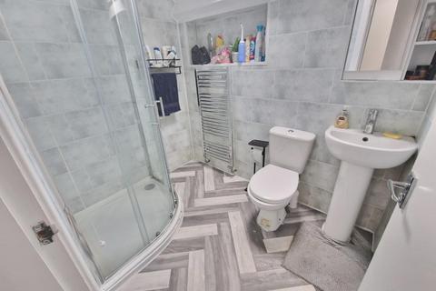 undefined, Deckham Terrace, Gateshead NE8