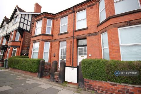 4 bedroom semi-detached house to rent, Woodchurch Lane, Birkenhead, CH42