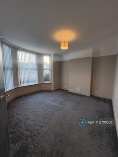 4 bedroom semi-detached house to rent, Woodchurch Lane, Birkenhead, CH42