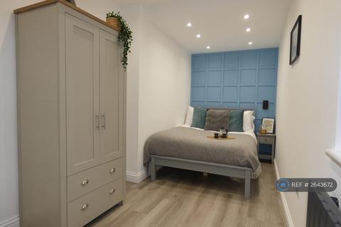 1 bedroom in a house share to rent, Poole Street, Northampton, NN1