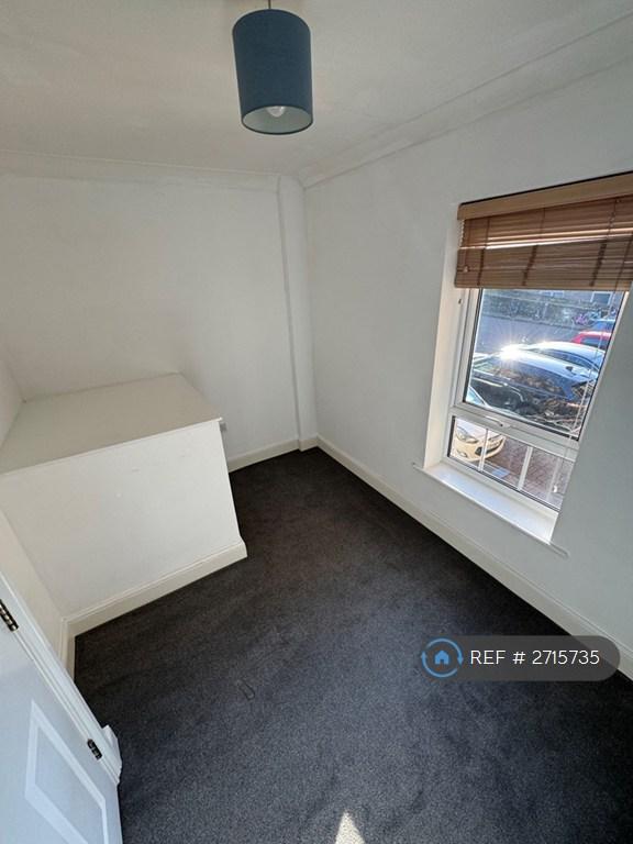 2nd Bedroom