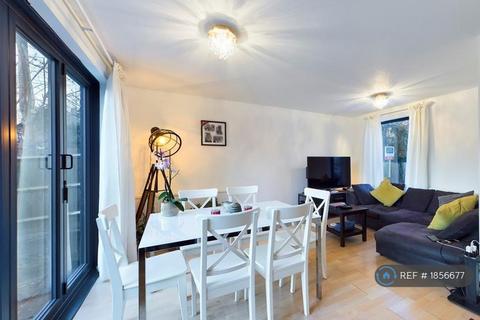 undefined, Closemead Close, Northwood, HA6