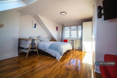 undefined, Beech Way, Twickenham, TW2