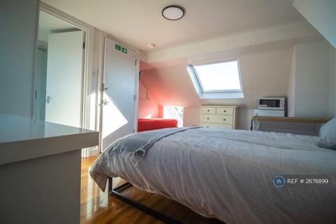 undefined, Beech Way, Twickenham, TW2