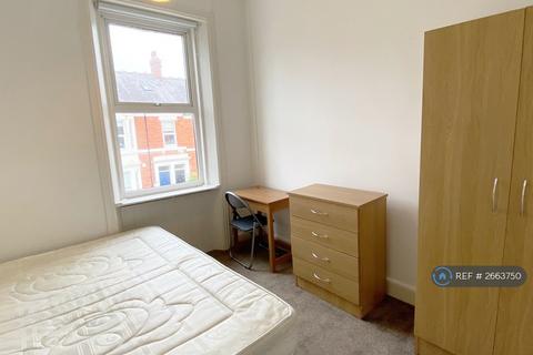 undefined, Myrtle Grove, Newcastle Upon Tyne, NE2