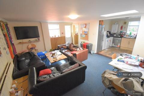 6 bedroom terraced house to rent, Christchurch Road, Reading, RG2