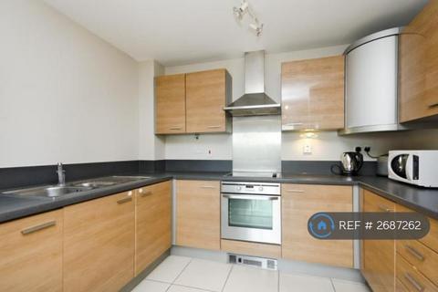 1 bedroom flat to rent, High Street, London, E15