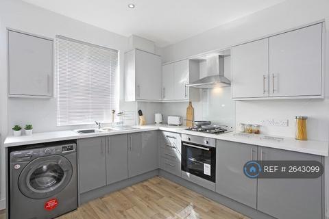 1 bedroom in a house share to rent, Longfield Terrace, Wakefield, WF2