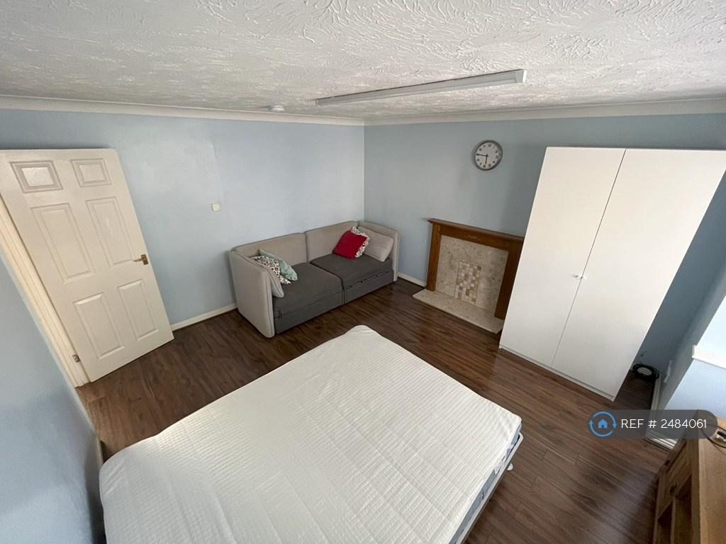 Room 4