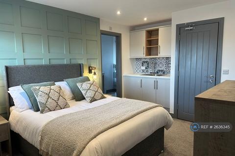 1 bedroom in a house share to rent, Chichester Road, Portsmouth, PO2
