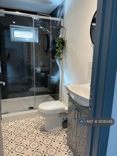 1 bedroom in a house share to rent, Chichester Road, Portsmouth, PO2
