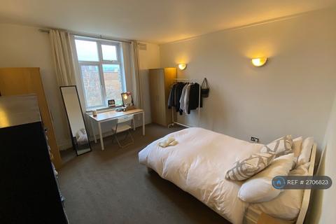 2 bedroom flat to rent, Drake House, London, E1