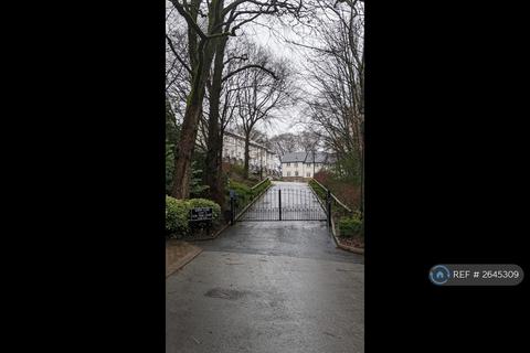 4 bedroom end of terrace house to rent, Aspen Close, Bolton, BL1