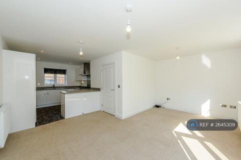 4 bedroom end of terrace house to rent, Aspen Close, Bolton, BL1