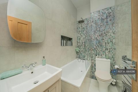 1 bedroom flat to rent, Tooting, London, SW17