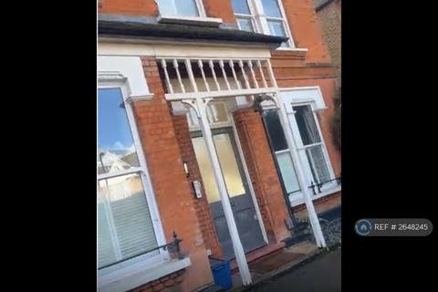 undefined, London, London, SE25