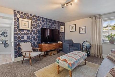 2 bedroom apartment to rent, Meadfoot Lane, Torquay TQ1
