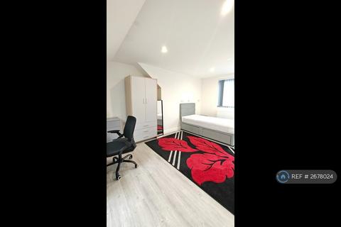 undefined, Victoria Avenue, Uxbridge, UB10