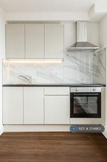 undefined, Ballards Lane, London, N3