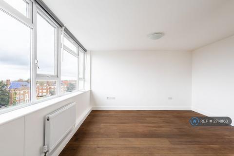 undefined, Ballards Lane, London, N3